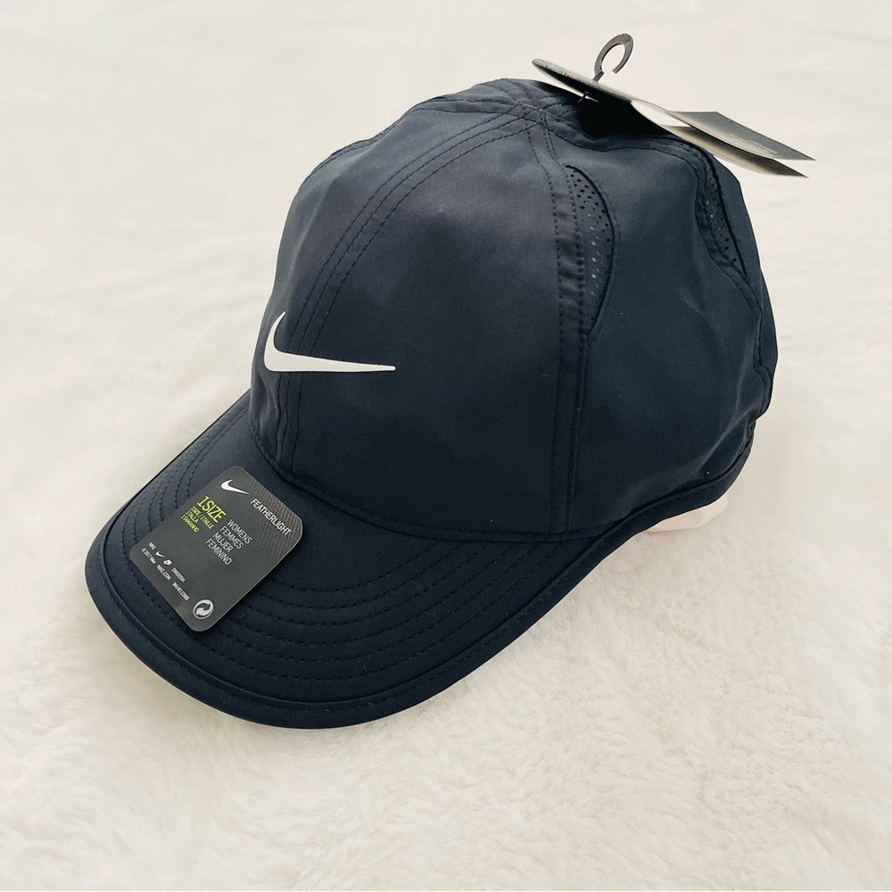 Nike Women's Black Aerobill Hat